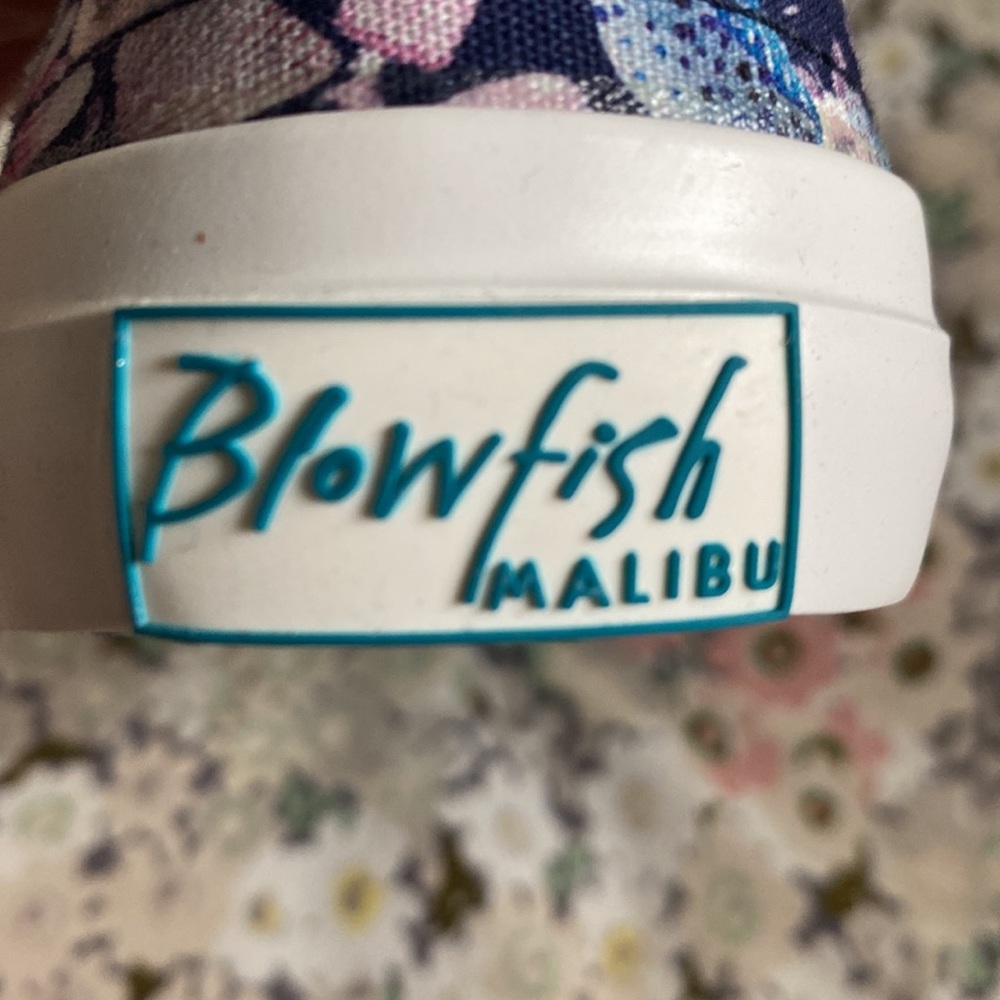 Blowfish Malibu sneakers      Size 8 1/2      NWT & Box - Picture 7 of 7